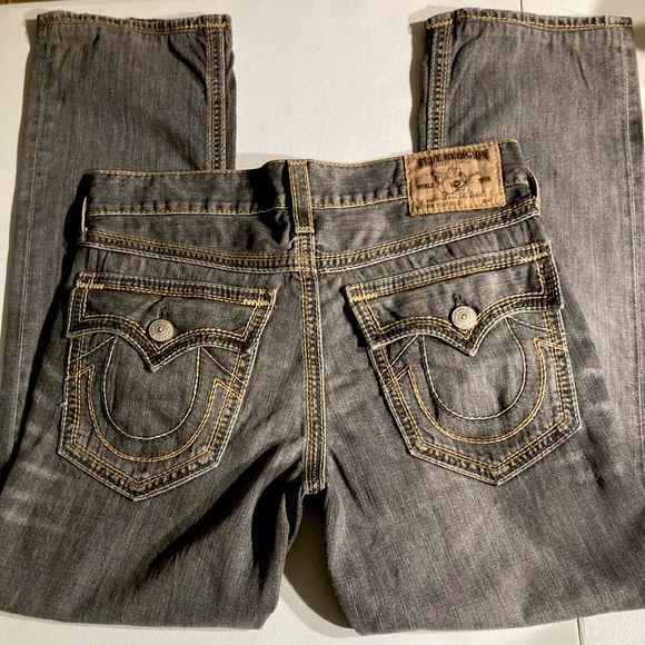 True Religion Ricky Big QT in “ANOL Dust Road” wash size 33x31 - Picture 2 of 8